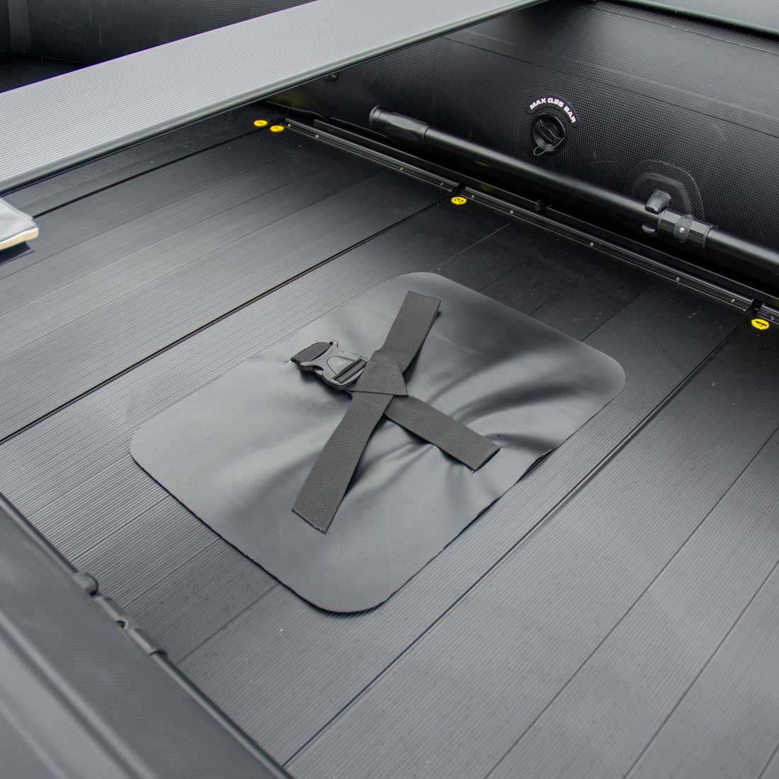 Boatworld Carbon Pro 400 ' The Airborne 400 Set-Up' OLD Inflatable Boat