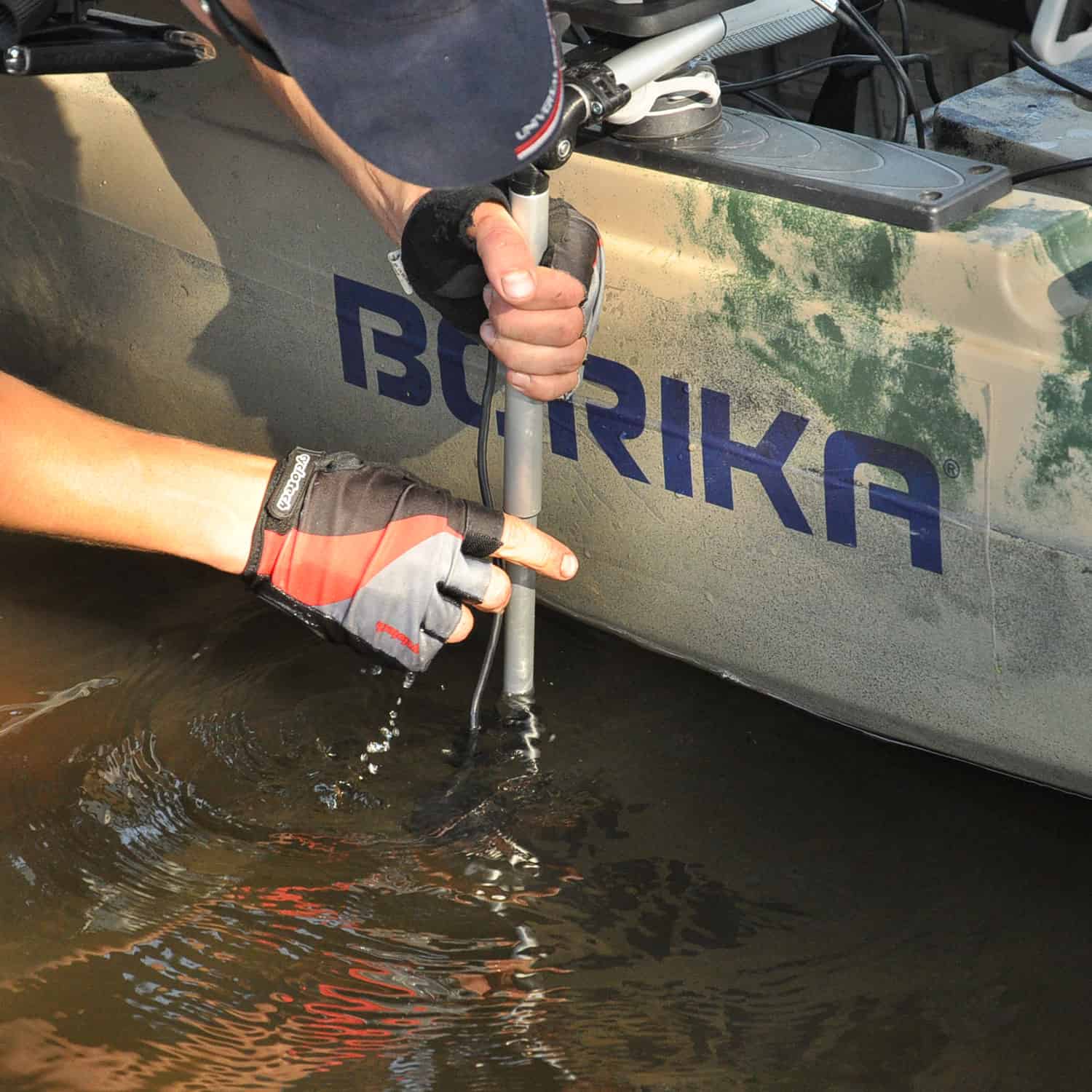 Borika FASTen Mounting Kit for Fishfinder with 7-9" Screen and Transducer Holder Borika Accessories