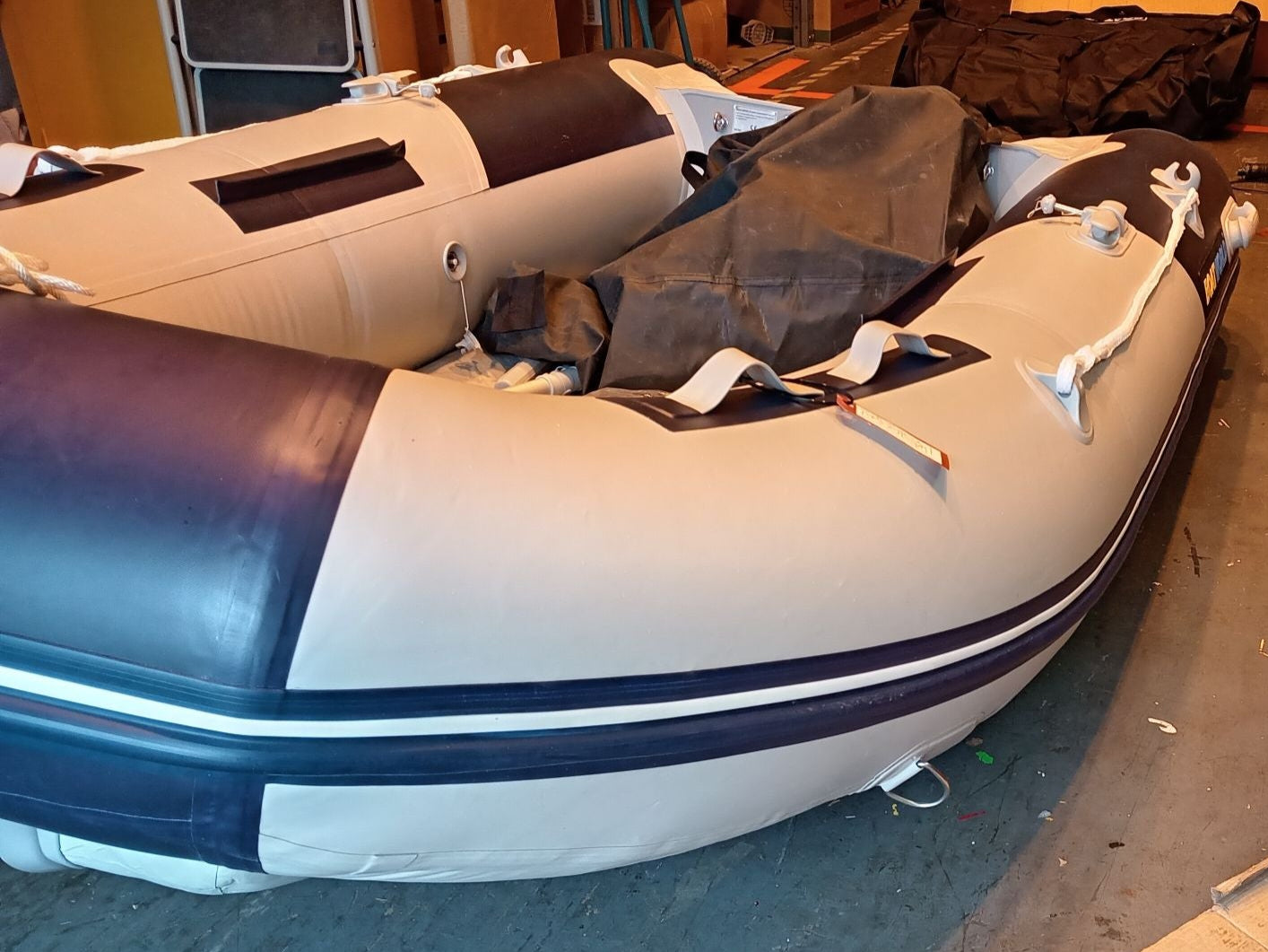 Reconditioned Boatworld Air V type Floor 270 Inflatable Boat with Trim Tabs R-034-A Inflatable Boat