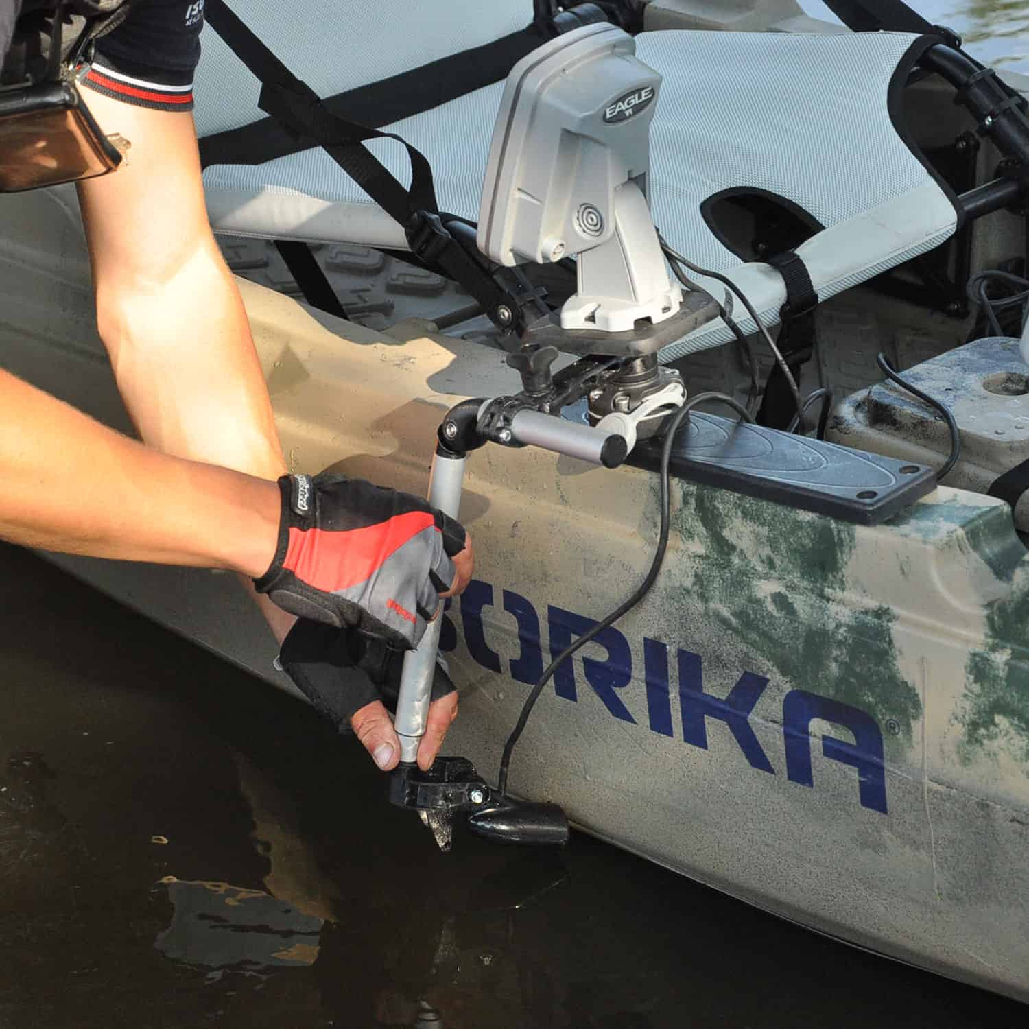 Borika FASTen Fishfinder Mount with Telescopic Transducer Holder